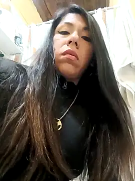 Snapshot of Karenn12 chatting on 16, 11, 2025 Karenn12 online show from 16, 11, 2025