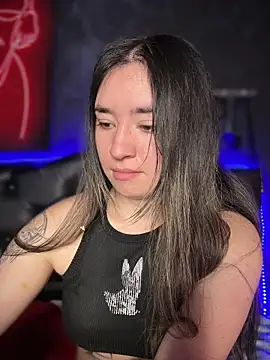 Snapshot of Sophie_LS chatting on 4, 5, 2026 Sophie LS online show from 4, 5, 2026