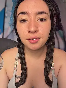 Snapshot of Sophie_LS chatting on 13, 5, 2026 Sophie LS online show from 13, 5, 2026