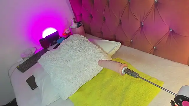 Snapshot of kyliestteel chatting on 22, 3, 2026 kyliestteel online show from 22, 3, 2026