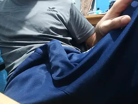 Snapshot of SALLY_OMAR_ chatting on 17, 11, 2025 SALLY OMAR online show from 17, 11, 2025