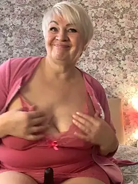 Laura Millf online show from 4, 3, 2025