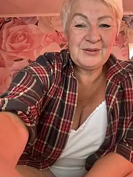 Snapshot of Laura_Millf chatting on 25, 6, 2026 Laura Millf online show from 25, 6, 2026