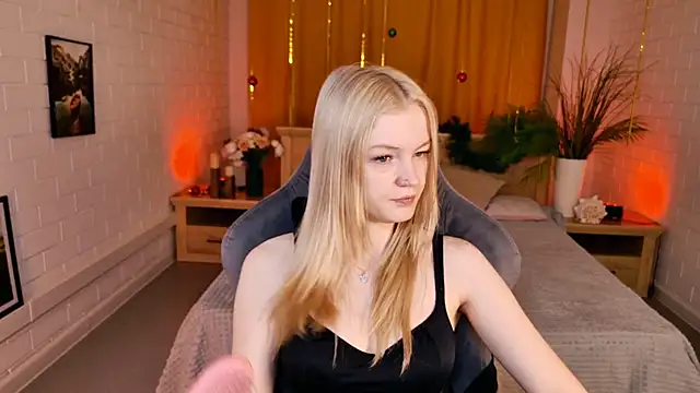 Snapshot of GraceGlamour chatting on 13, 1, 2026 GraceGlamour online show from 13, 1, 2026