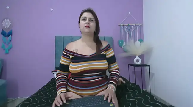 LunaMK online show from 10, 2, 2025