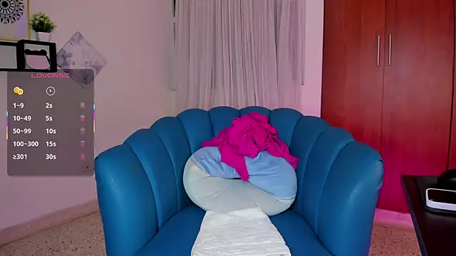 Snapshot of Julie_Markk chatting on 27, 11, 2025 Julie Markk online show from 27, 11, 2025