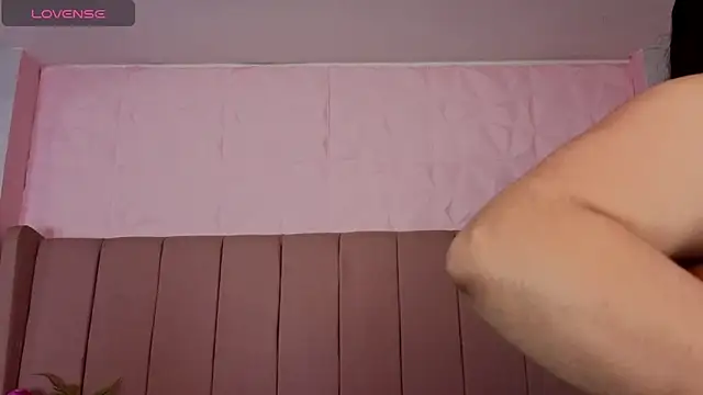 MollyBigBoobs12 online show from 12, 1, 2026