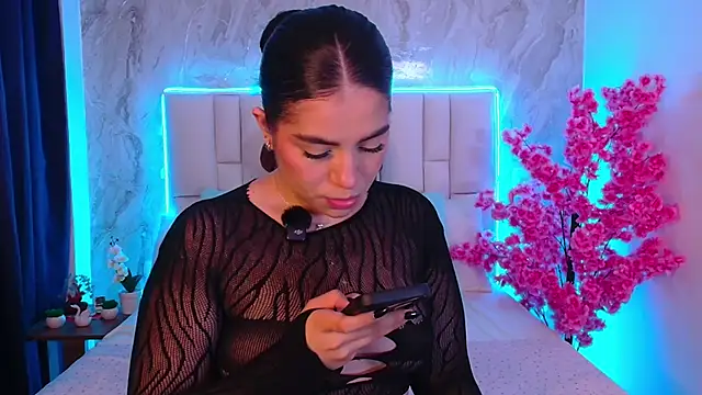 IsabellaAnngel online show from 7, 6, 2026