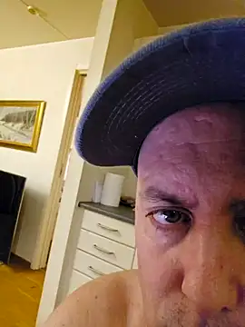 HeteroHotGuy1 online show from 16, 1, 2025