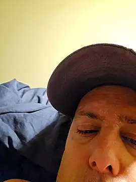 HeteroHotGuy1 online show from 29, 1, 2025