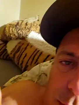 HeteroHotGuy1 online show from 24, 9, 2025