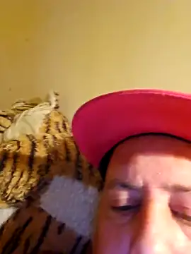 HeteroHotGuy1 online show from 19, 10, 2025