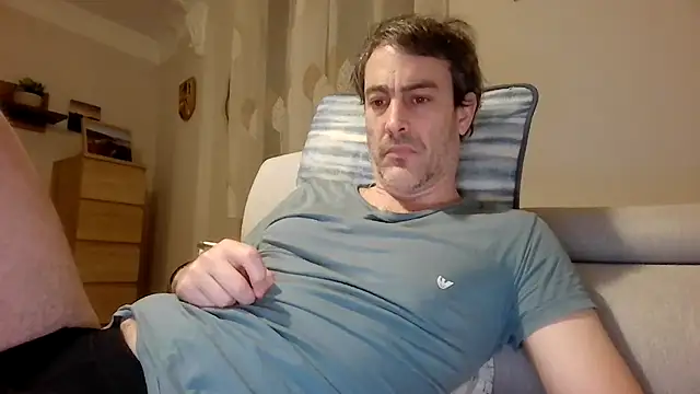 Snapshot of basquehotboy chatting on 27, 2, 2026 basquehotboy online show from 27, 2, 2026
