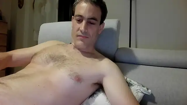 Snapshot of basquehotboy chatting on 8, 5, 2026 basquehotboy online show from 8, 5, 2026