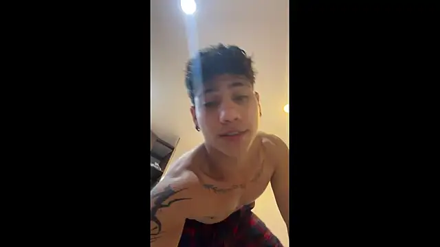 Snapshot of Sexys_Boys_Hot1 chatting on 17, 3, 2026 Sexys Boys Hot1 online show from 17, 3, 2026