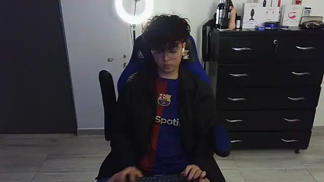 thomascooper7 online show from 18, 2, 2025