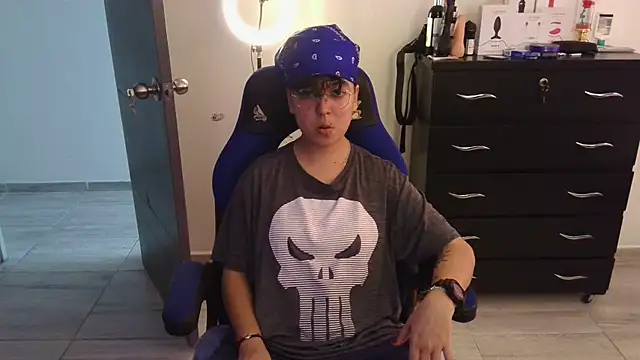 thomascooper7 online show from 18, 2, 2025