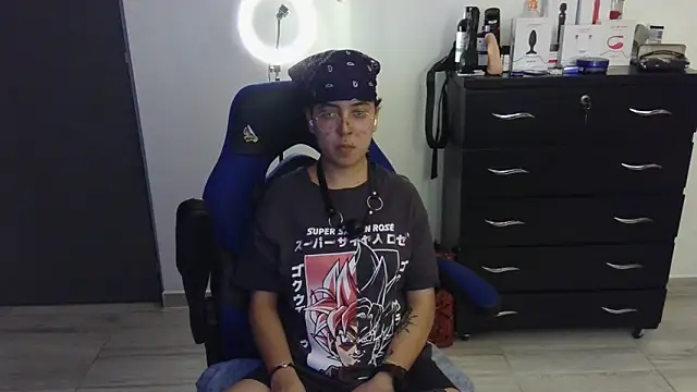 thomascooper7 online show from 21, 2, 2025