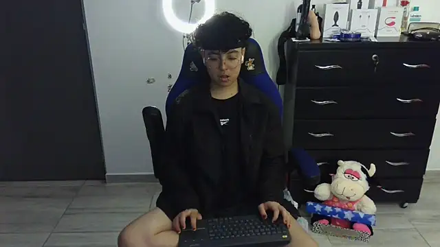 thomascooper7 online show from 22, 3, 2025