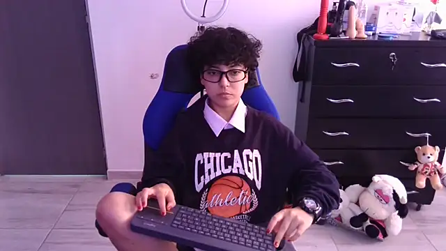 thomascooper7 online show from 4, 3, 2026