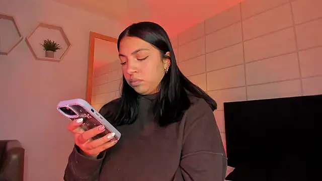 Christine Laam online show from 26, 11, 2025