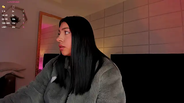 Snapshot of Christine_Laam chatting on 19, 2, 2026 Christine Laam online show from 19, 2, 2026