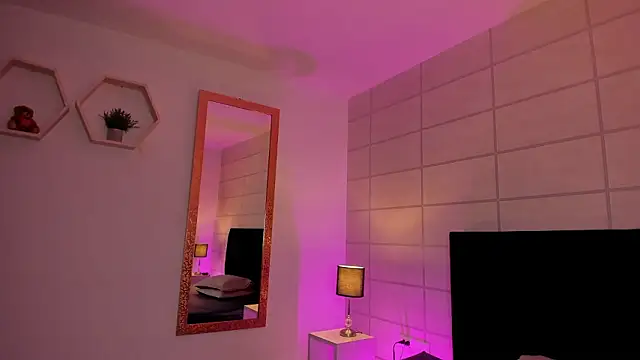 Snapshot of Christine_Laam chatting on 23, 2, 2026 Christine Laam online show from 23, 2, 2026