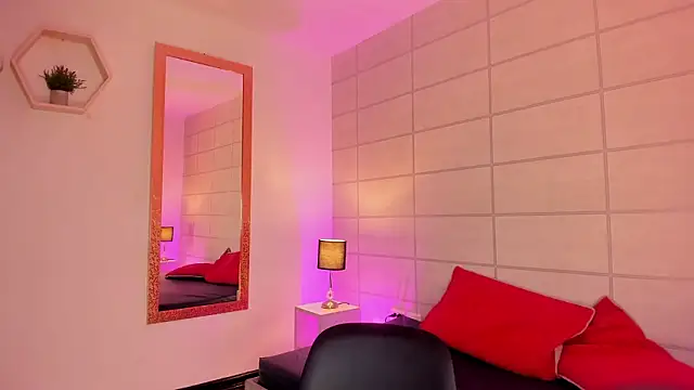 Snapshot of Christine_Laam chatting on 17, 3, 2026 Christine Laam online show from 17, 3, 2026