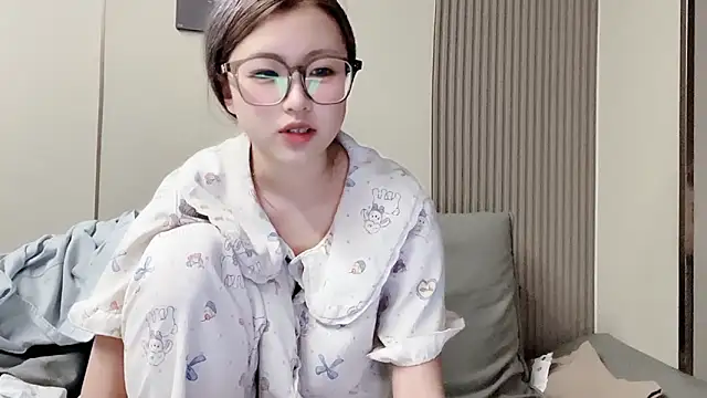 Snapshot of MM_YY_SS chatting on 21, 10, 2025 MM YY SS online show from 21, 10, 2025