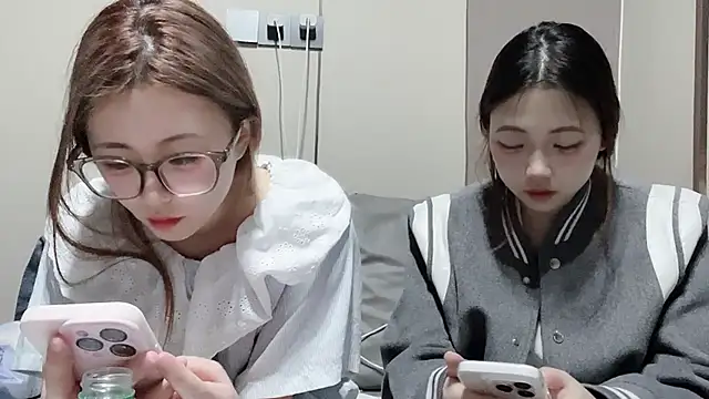 MM YY SS online show from 5, 11, 2025