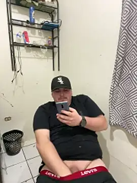 Snapshot of RodeMud chatting on 7, 3, 2026 RodeMud online show from 7, 3, 2026