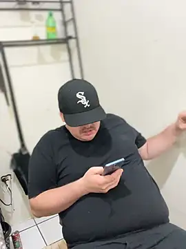 Snapshot of RodeMud chatting on 22, 3, 2026 RodeMud online show from 22, 3, 2026