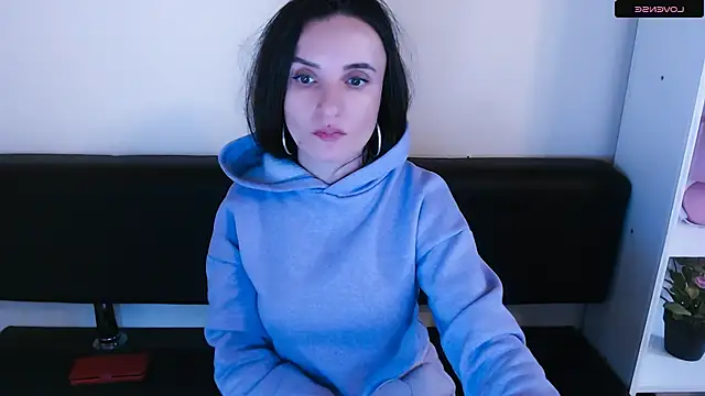 LaimaV  online show from 5, 1, 2025