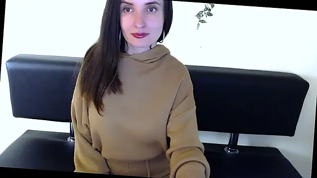 LaimaV  online show from 28, 4, 2026