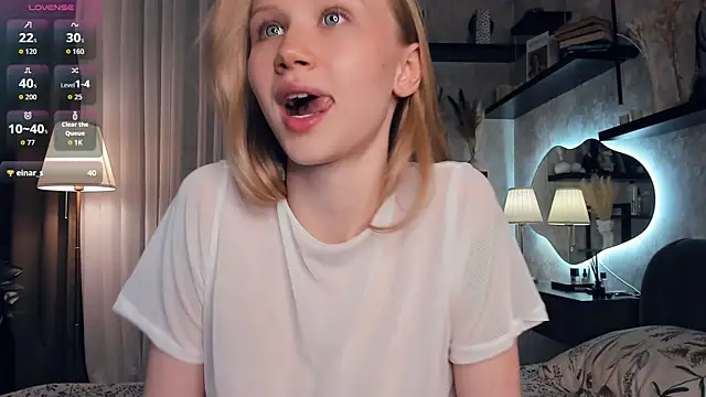 AnitaaClark online show from 10, 9, 2025