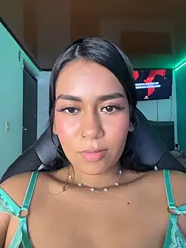 Snapshot of ALANAH_KITTY chatting on 16, 4, 2026 ALANAH KITTY online show from 16, 4, 2026