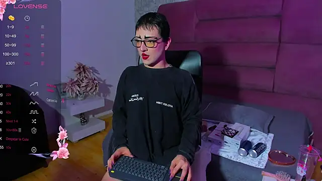 Snapshot of melodybonss_ chatting on 13, 1, 2025 melodybonss online show from 13, 1, 2025