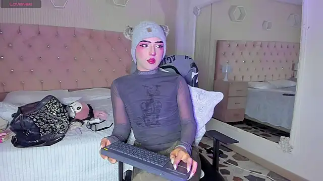 Snapshot of melodybonss_ chatting on 9, 11, 2025 melodybonss online show from 9, 11, 2025