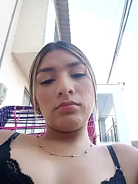 GIRL DONCELLA online show from 22, 1, 2025