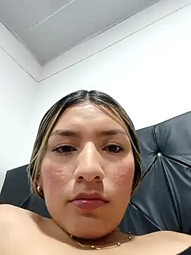 GIRL DONCELLA online show from 1, 2, 2025