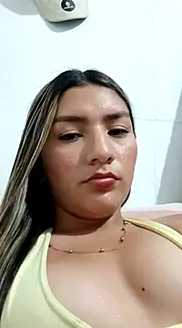 GIRL DONCELLA online show from 14, 2, 2025