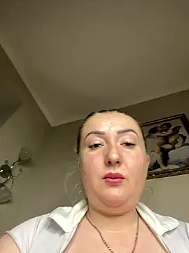 Snapshot of BrigitDani_ chatting on 6, 12, 2024 BrigitDani online show from 6, 12, 2024