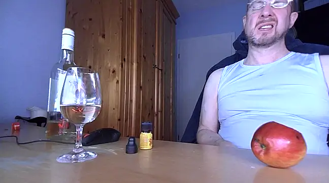 Snapshot of Tom_PP_cgn chatting on 27, 2, 2025 Tom PP cgn online show from 27, 2, 2025
