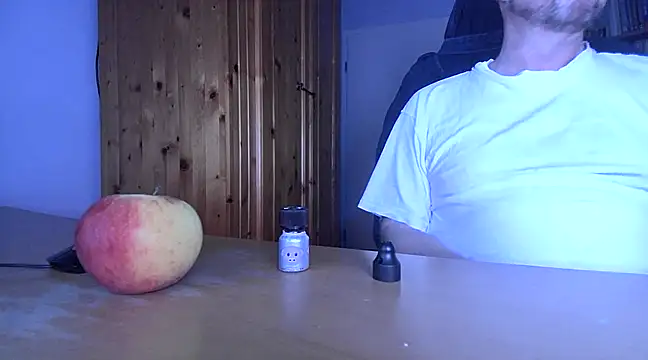 Snapshot of Tom_PP_cgn chatting on 13, 3, 2025 Tom PP cgn online show from 13, 3, 2025
