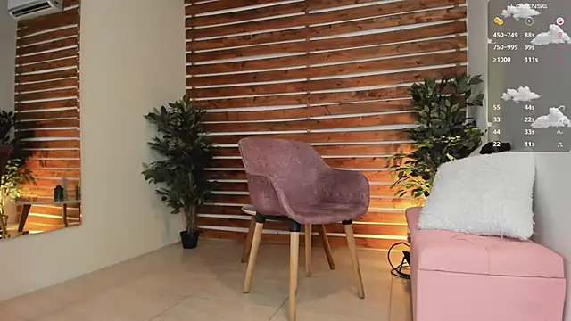 Sapphire Venuss online show from 13, 1, 2025