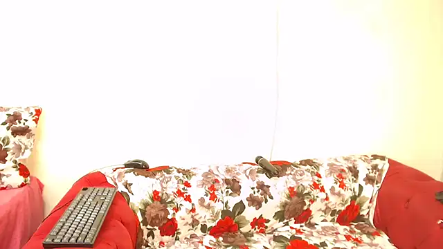 SweetHotLipsX39 online show from 19, 9, 2025