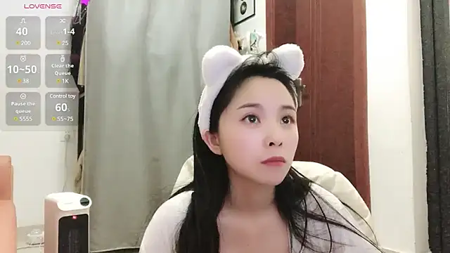 Snapshot of QQ88-99 chatting on 18, 1, 2025 QQ88-99 online show from 18, 1, 2025