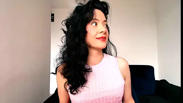 miabeautyxx online show from 6, 4, 2026