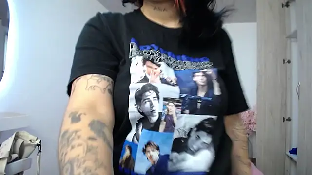 lily f00x online show from 3, 12, 2025