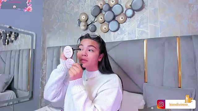 KimDevinne online show from 15, 3, 2025